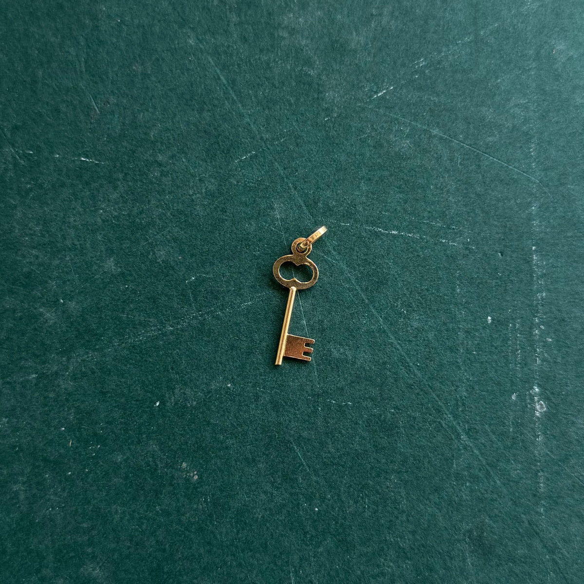 Vintage Key Charm - Consider the Wldflwrs