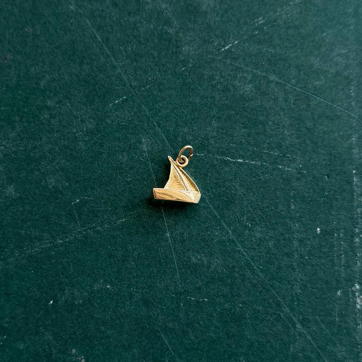 Vintage Sailboat Charm - Consider the Wldflwrs
