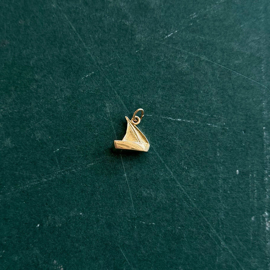 Vintage Sailboat Charm - Consider the Wldflwrs