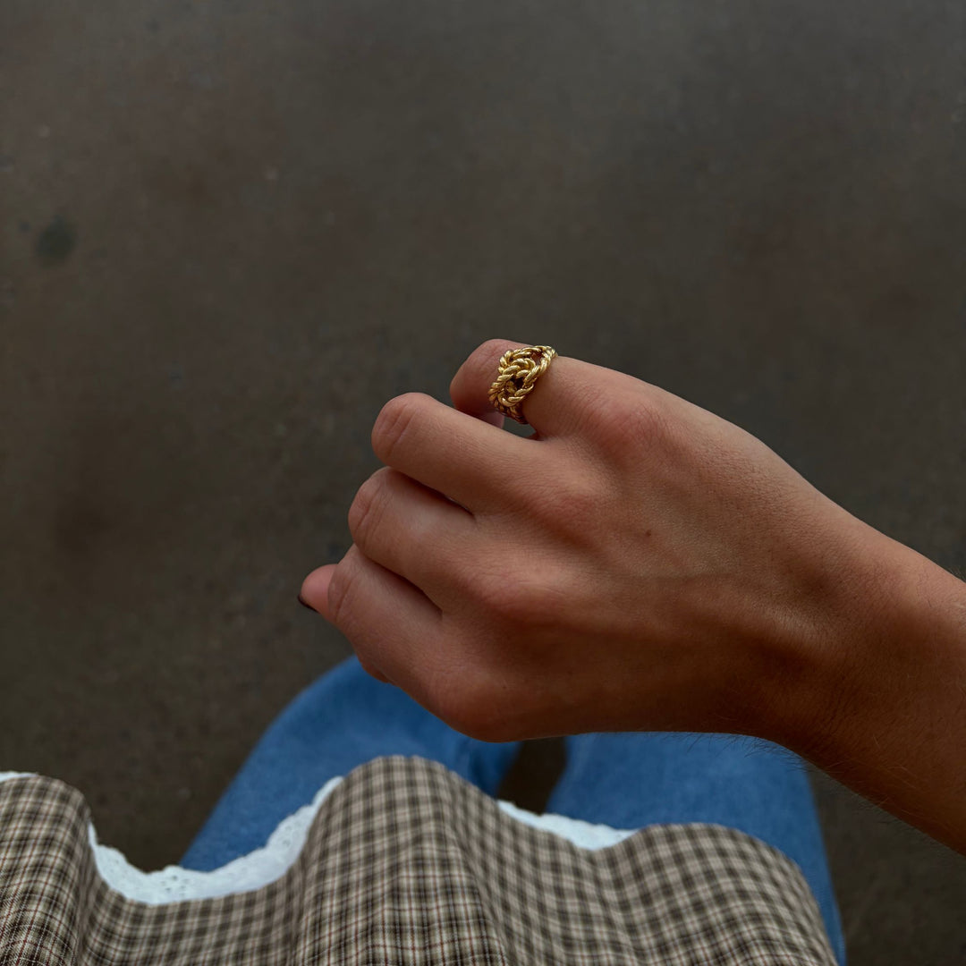 Vintage Rope Ring - Consider the Wldflwrs