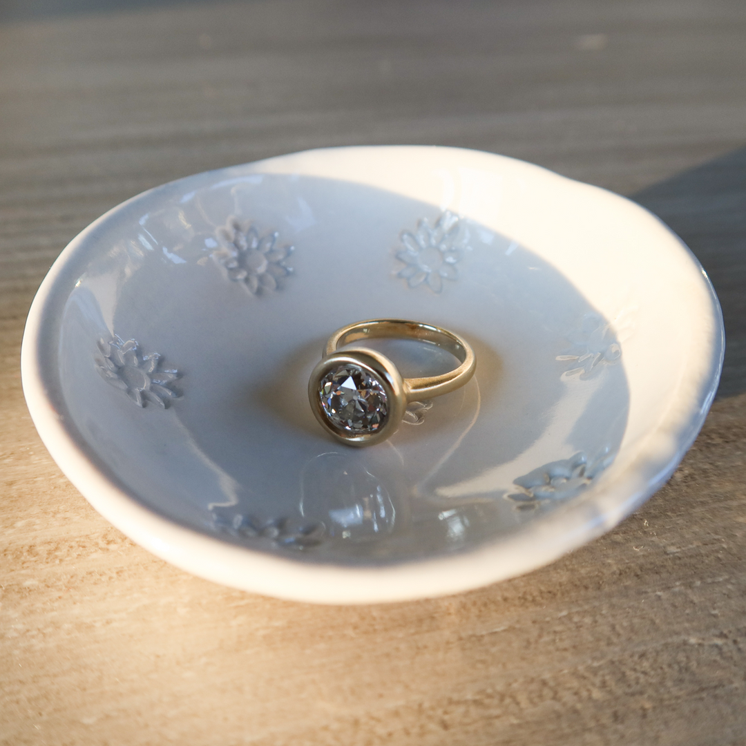 Daisy Ring Dish - Consider the Wldflwrs