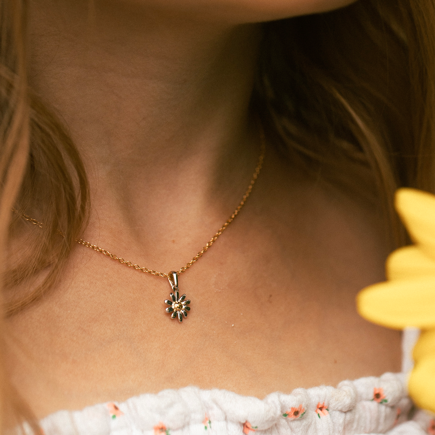 Daisy Pendant Necklace - Consider the Wldflwrs