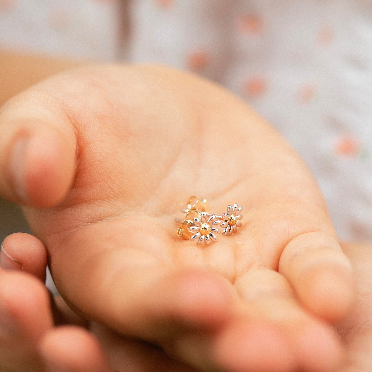 Daisy Stud Earrings - Consider the Wldflwrs